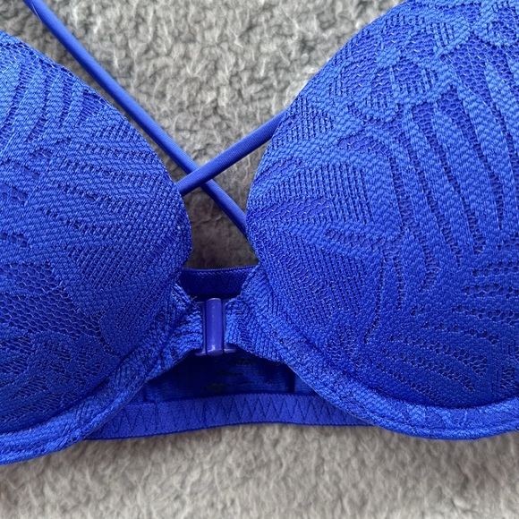 NEW Victoria’s Secret Push Up Lace Bra Front Closure 32A - Picture 3 of 8